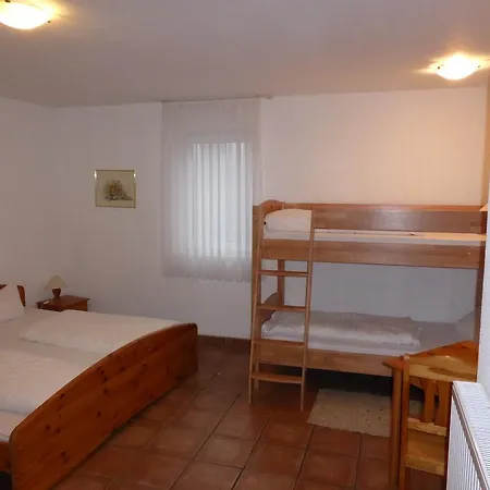 ゲストハウス Zum Kaiserwirt 3*