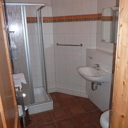 ゲストハウス Zum Kaiserwirt 3*